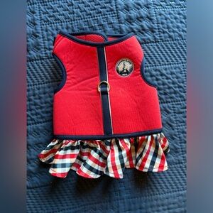 NWOT Ellen Degeneres dog harness with skirt medium